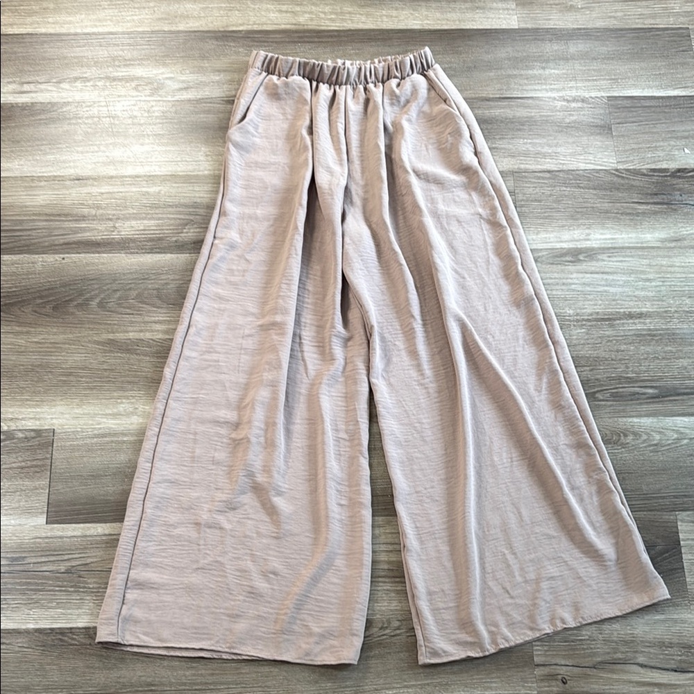 Tres Bien Womens Size S Small Pants Tan 100% Polyester Wide Leg Flowy Neutral